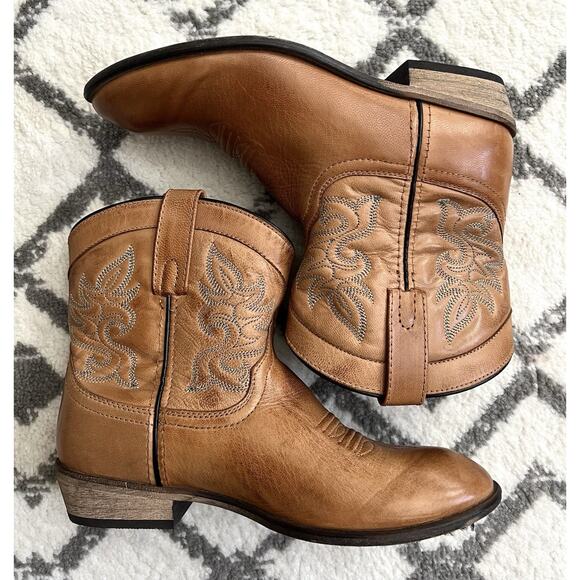 DINGO Willie Camel-Colored Embroidered Leather Western Rodeo Boots - Picture 2 of 13